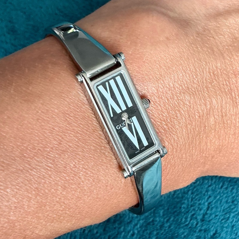 GUCCI bangle watch🔥SO NICE🔥 - Picture 11 of 14